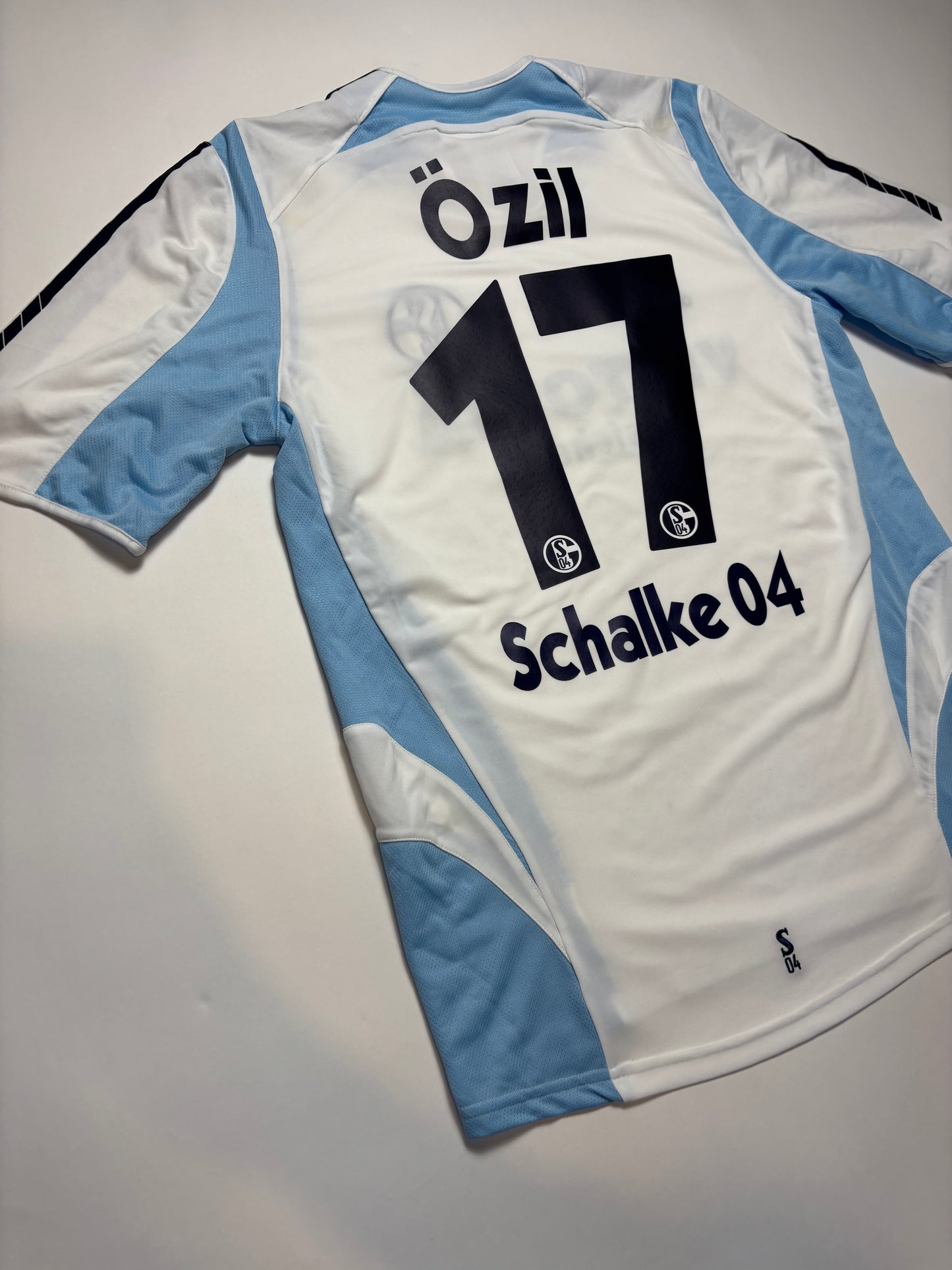 Schalke 04 Third Shirt 2006/07 (M) Özil 17