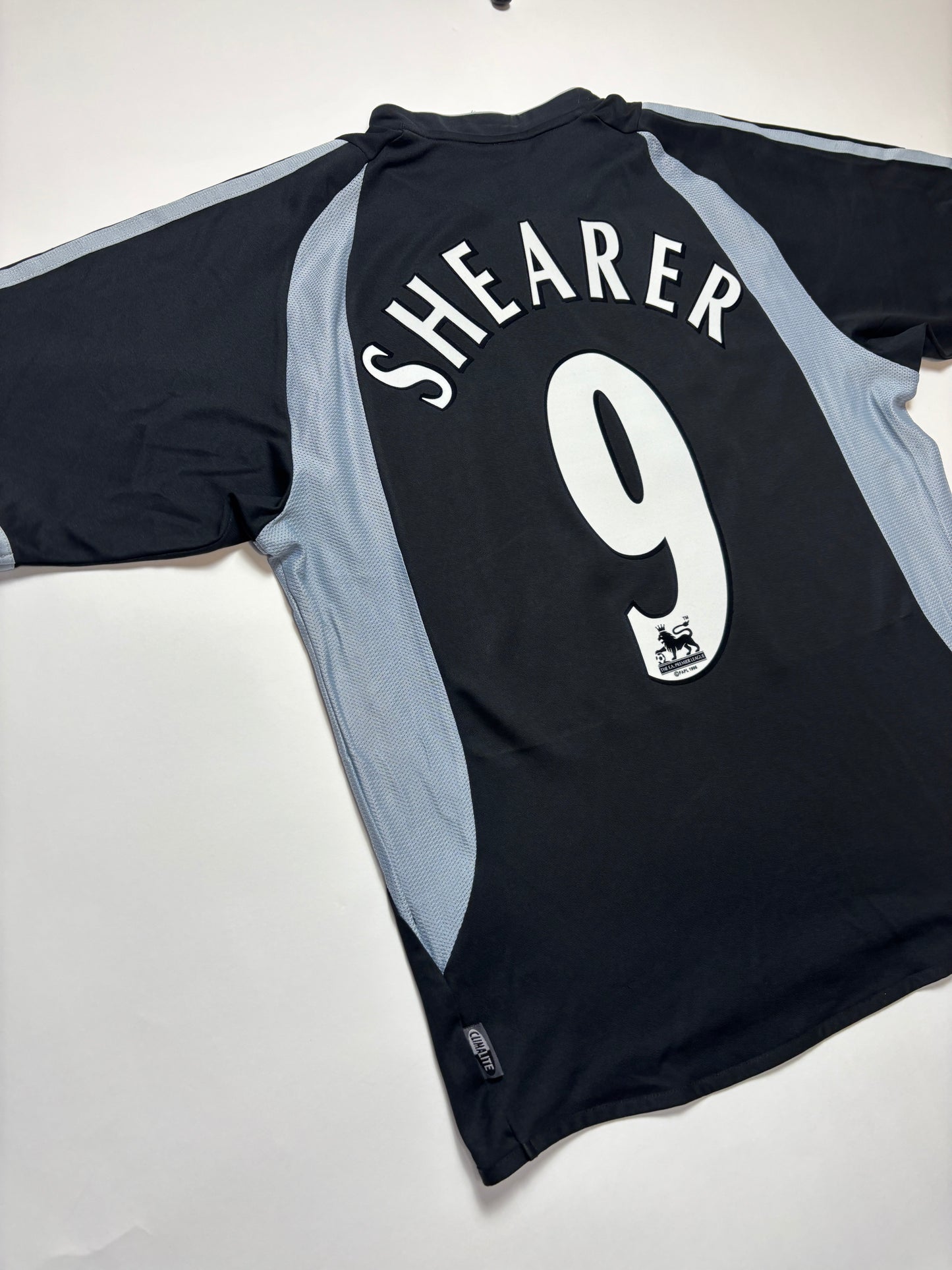 Newcastle United Away Shirt 2003/04 (M) Shearer 9