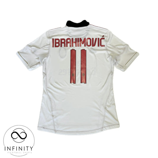 AC Milan Away Shirt 2010/11 (M) Ibrahimovic 11