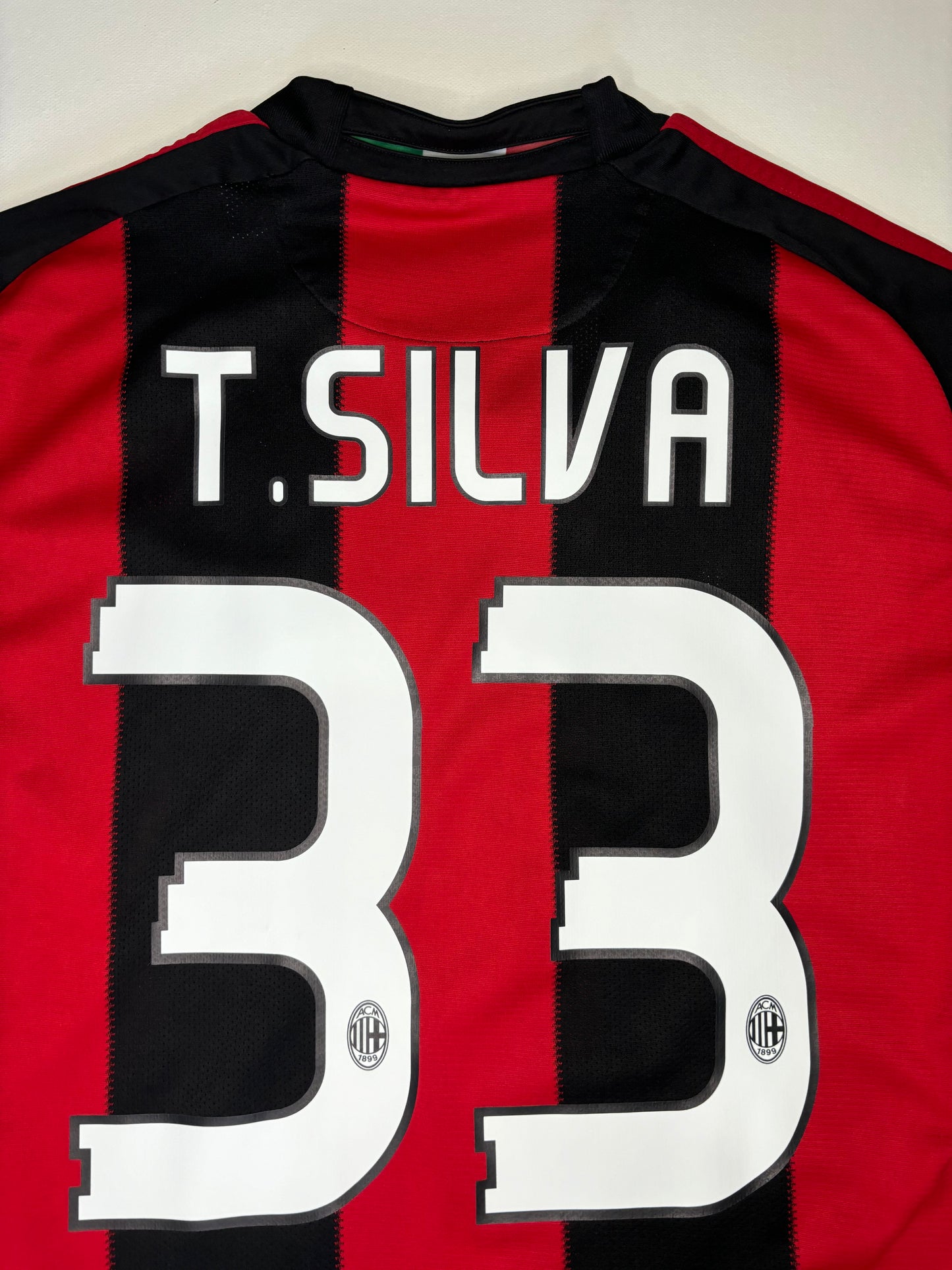 AC Milan Home Shirt 2010/11 (M) T.Silva 33