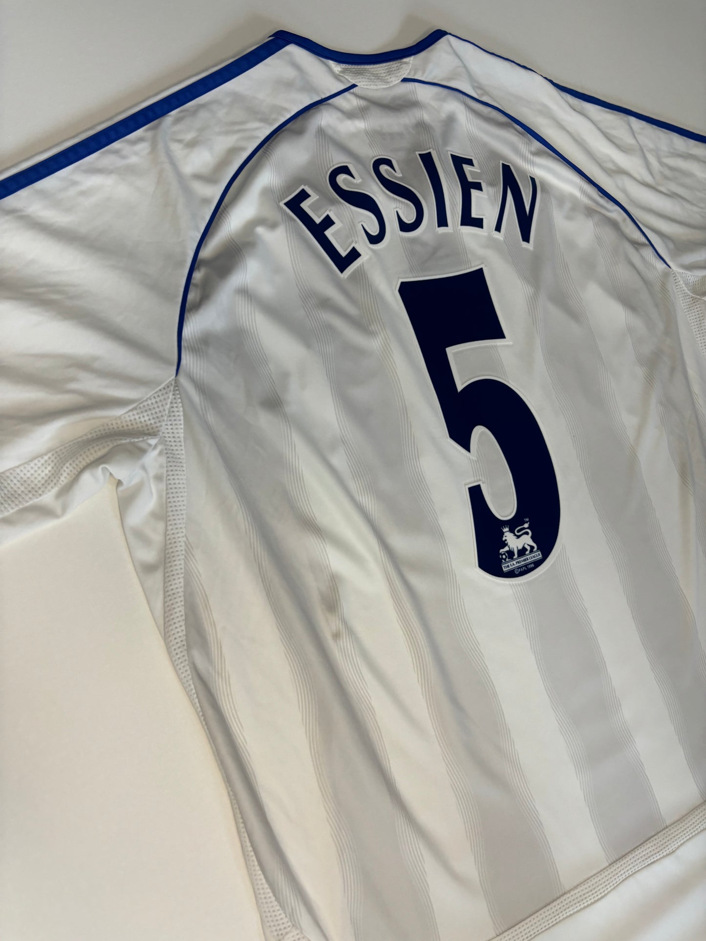 Chelsea Away Shirt 2006/07 (L) Essien 5