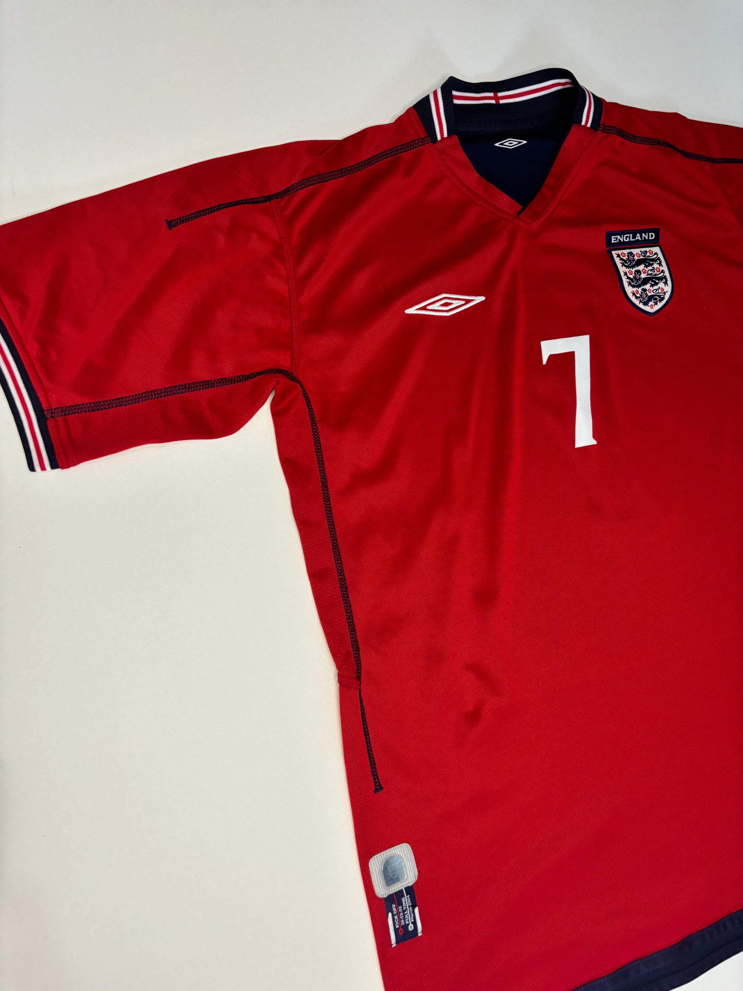 England Away Shirt 2002/04 (L) Beckham 7