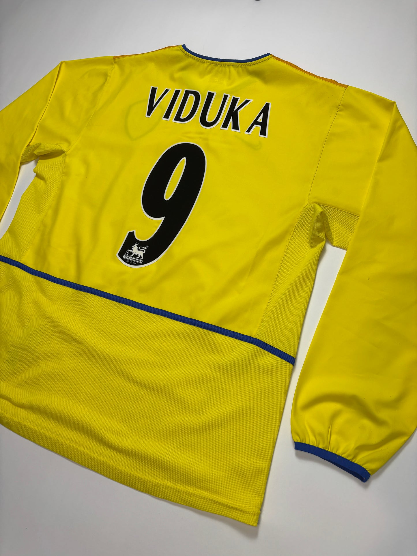 Leeds Away Shirt LS 2002/03 (L) Viduka 9