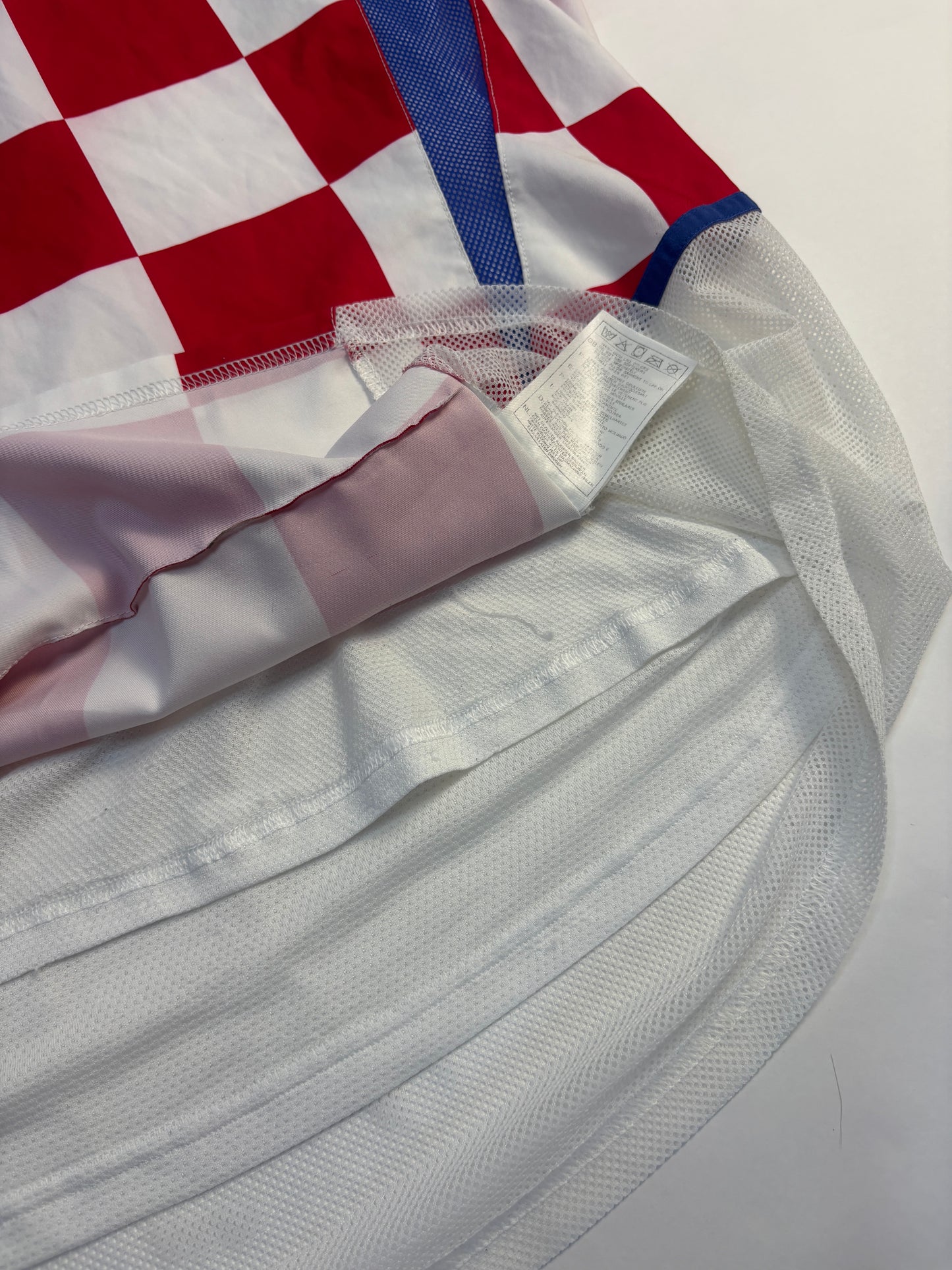 Croatia Home Shirt 2002/04 (L) *Dual Layer