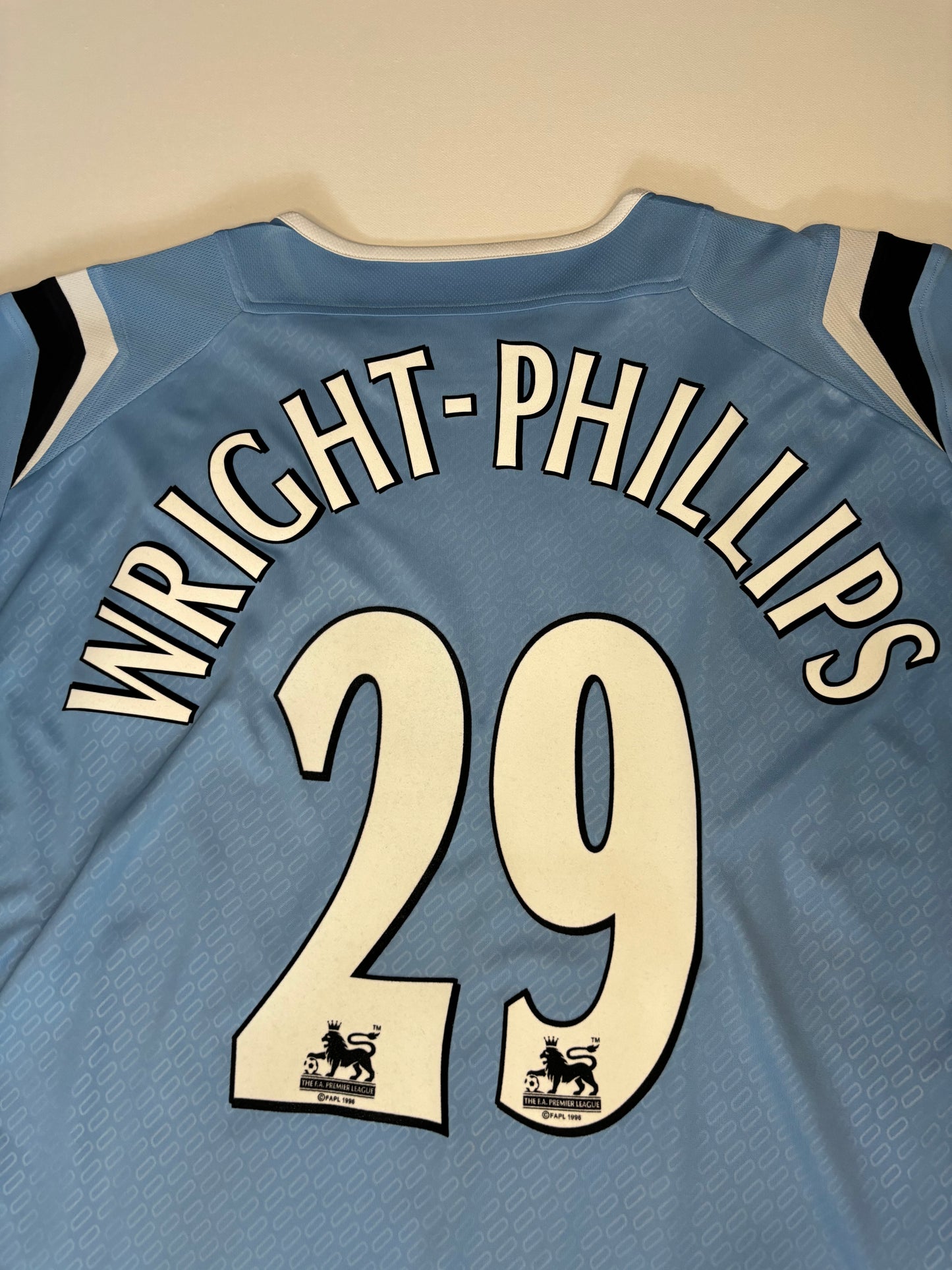 Manchester City Home Shirt 2004/05 (L) Wright-Phillips 29