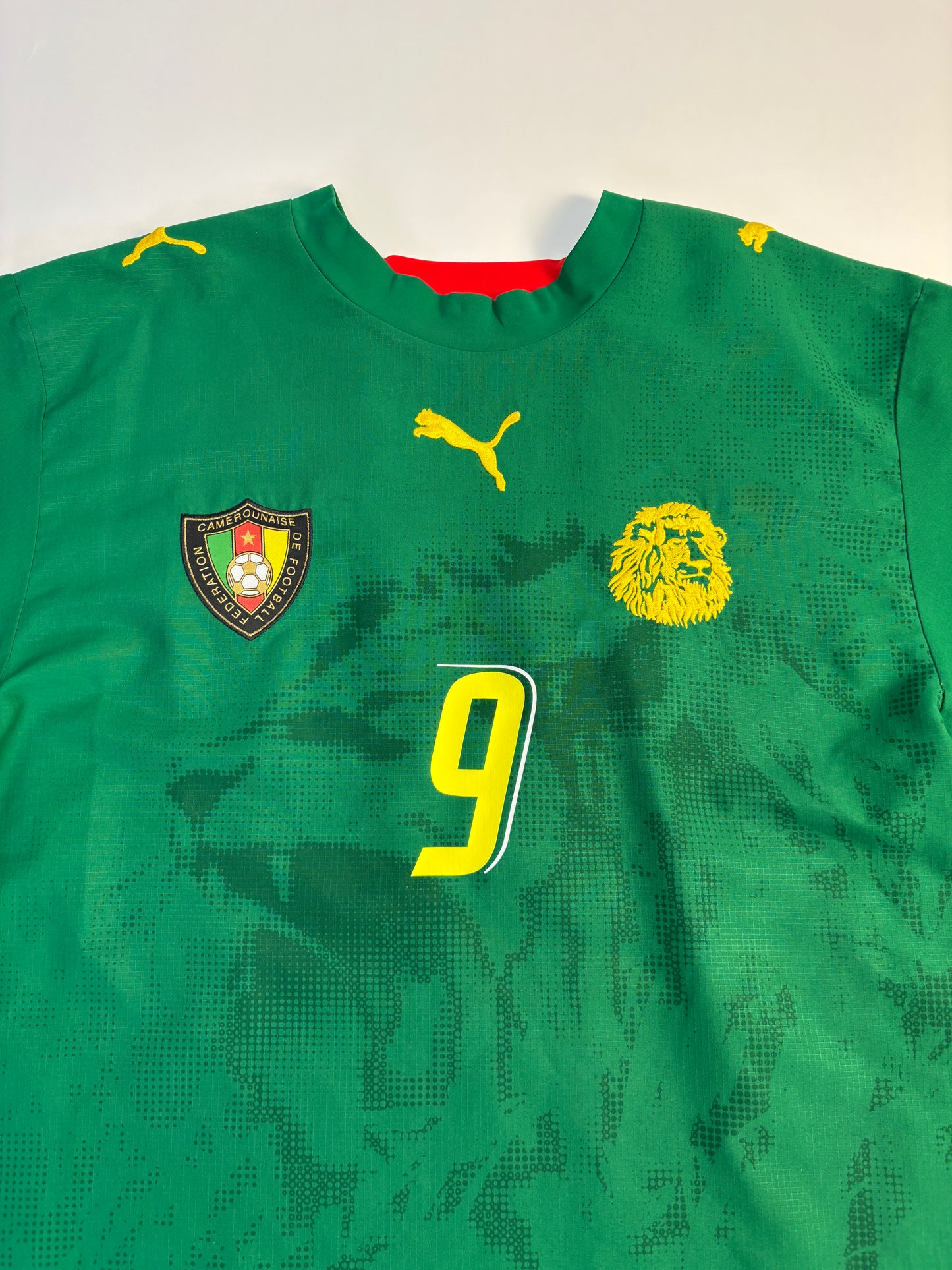 Cameroon Home Shirt 2006/08 (L) Eto’o 9