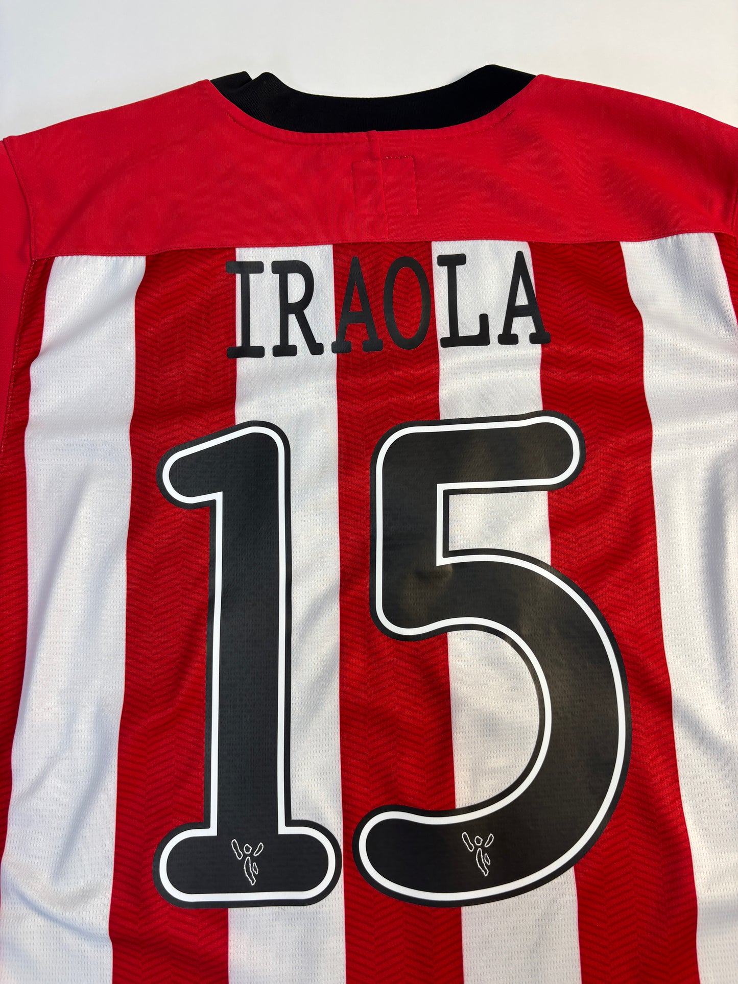 Athletic Bilbao Home Shirt 2011/12 (M) Iraola 15