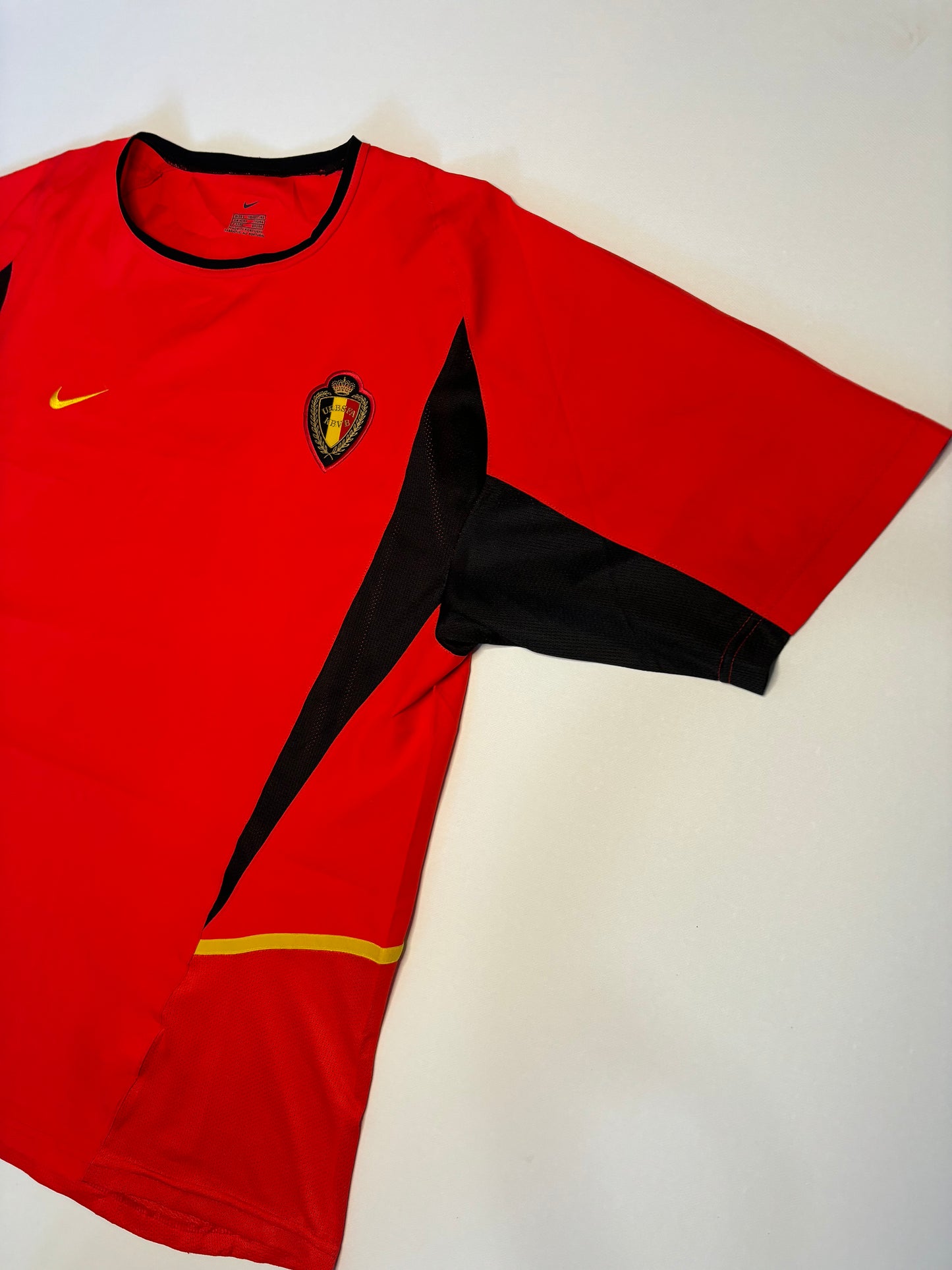 Belgium Home Shirt 2002/04 (L)