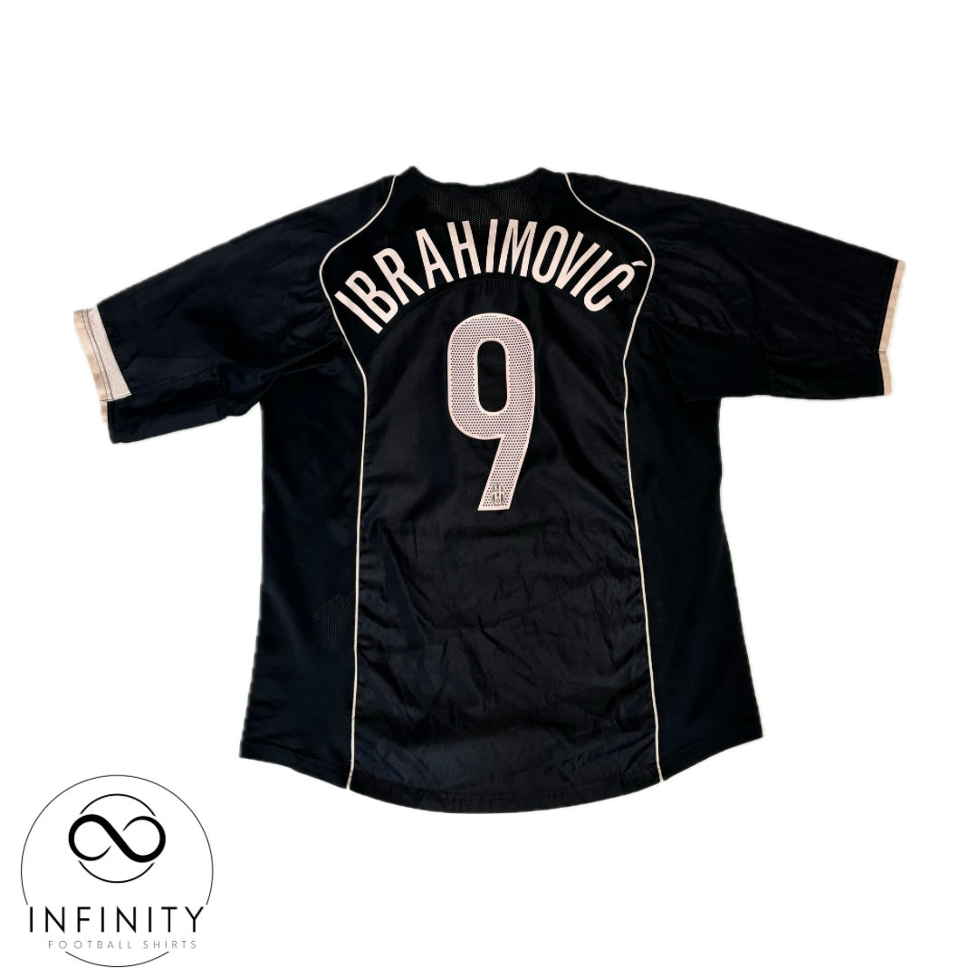 Juventus Third Shirt 2004/05 (L) Ibrahimović 9