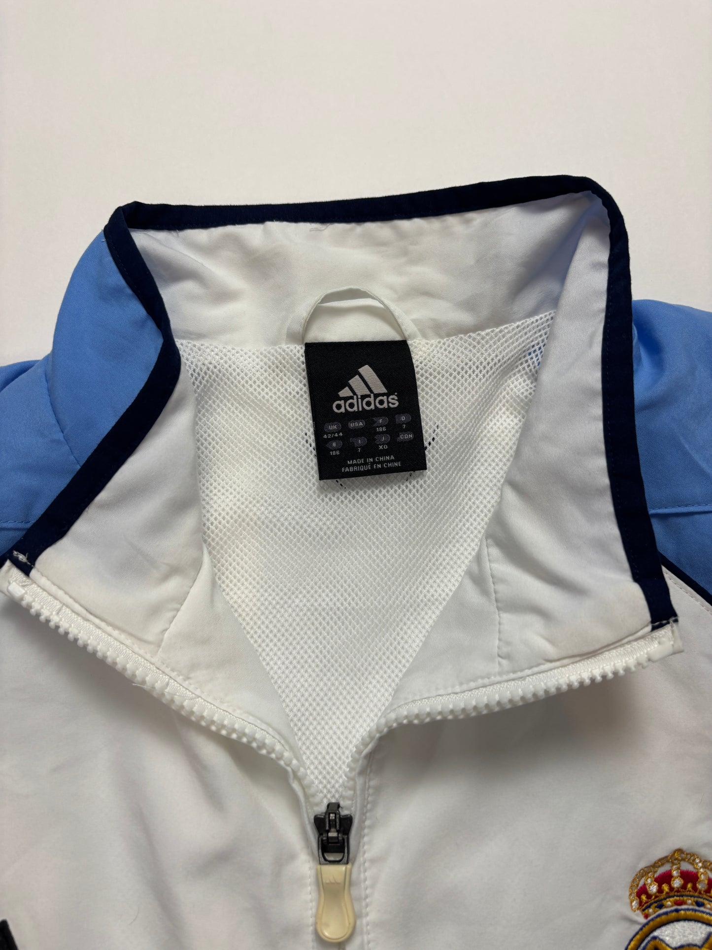 Real Madrid Tracksuit 2005/06 (L)