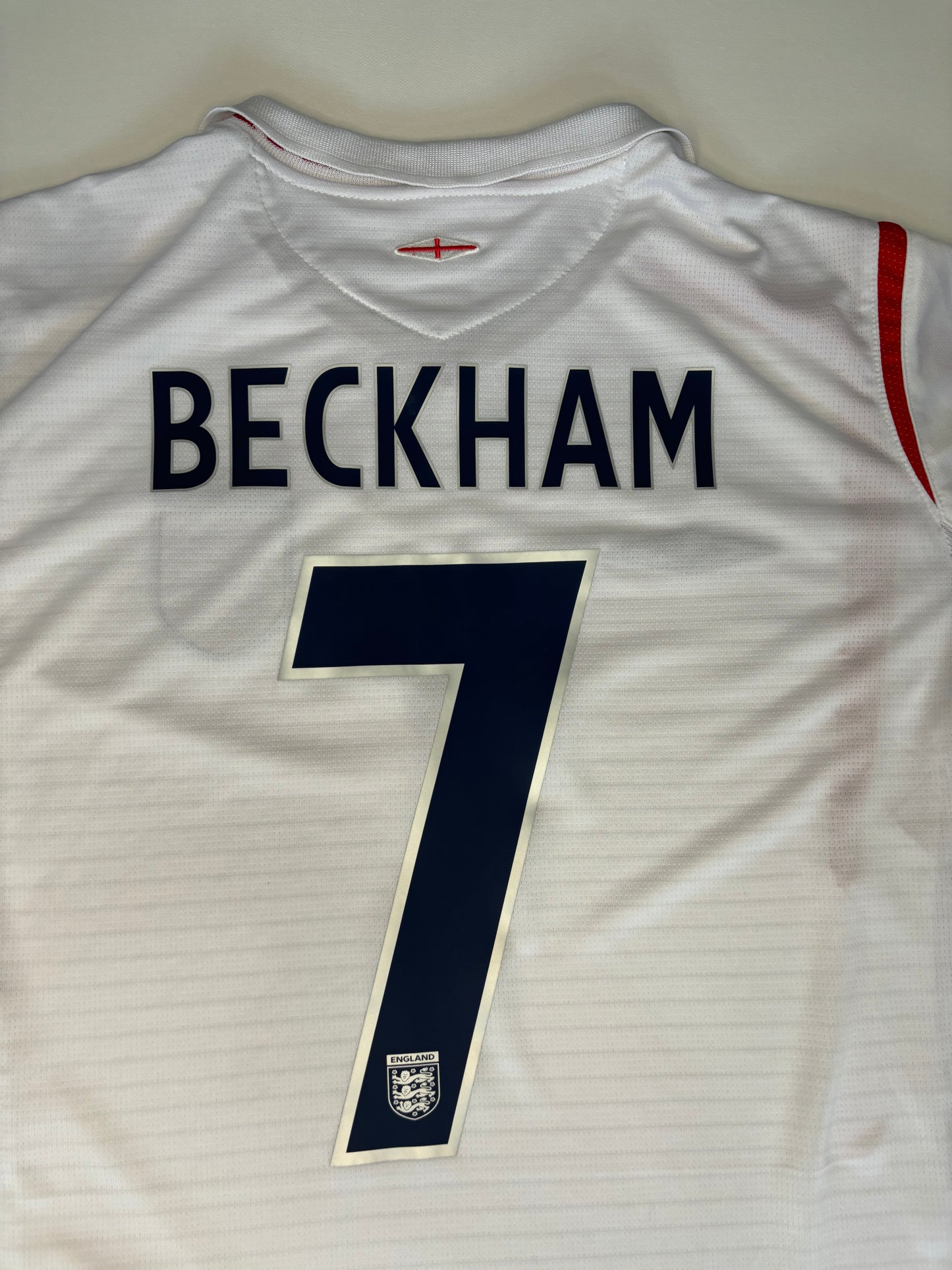 England Home Shirt 2005/07 (L) Beckham 7