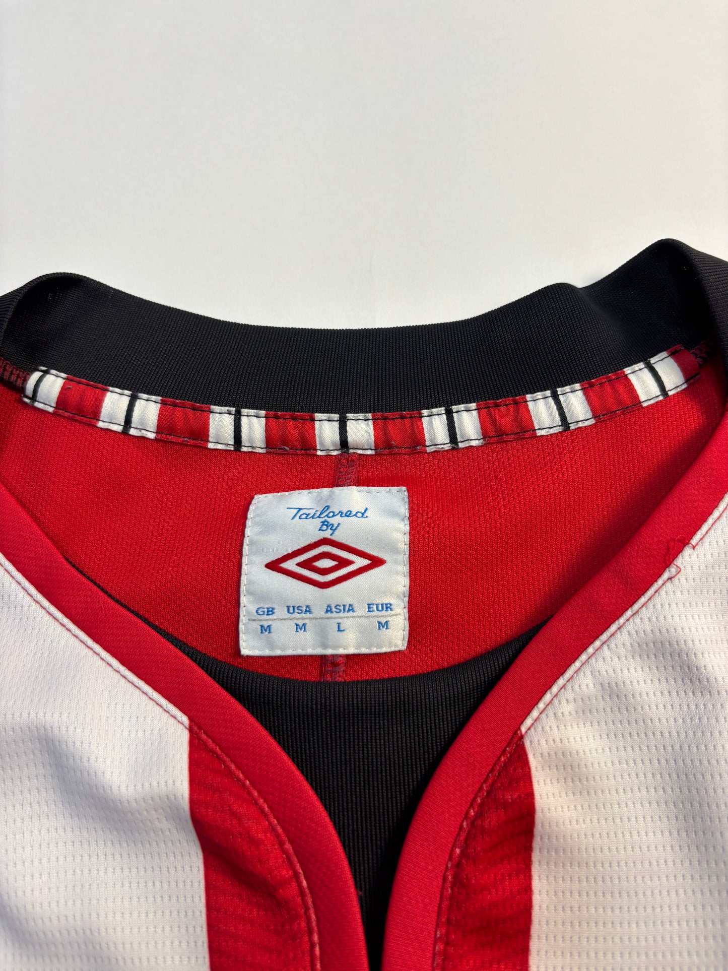 Athletic Bilbao Home Shirt 2011/12 (M) Iraola 15