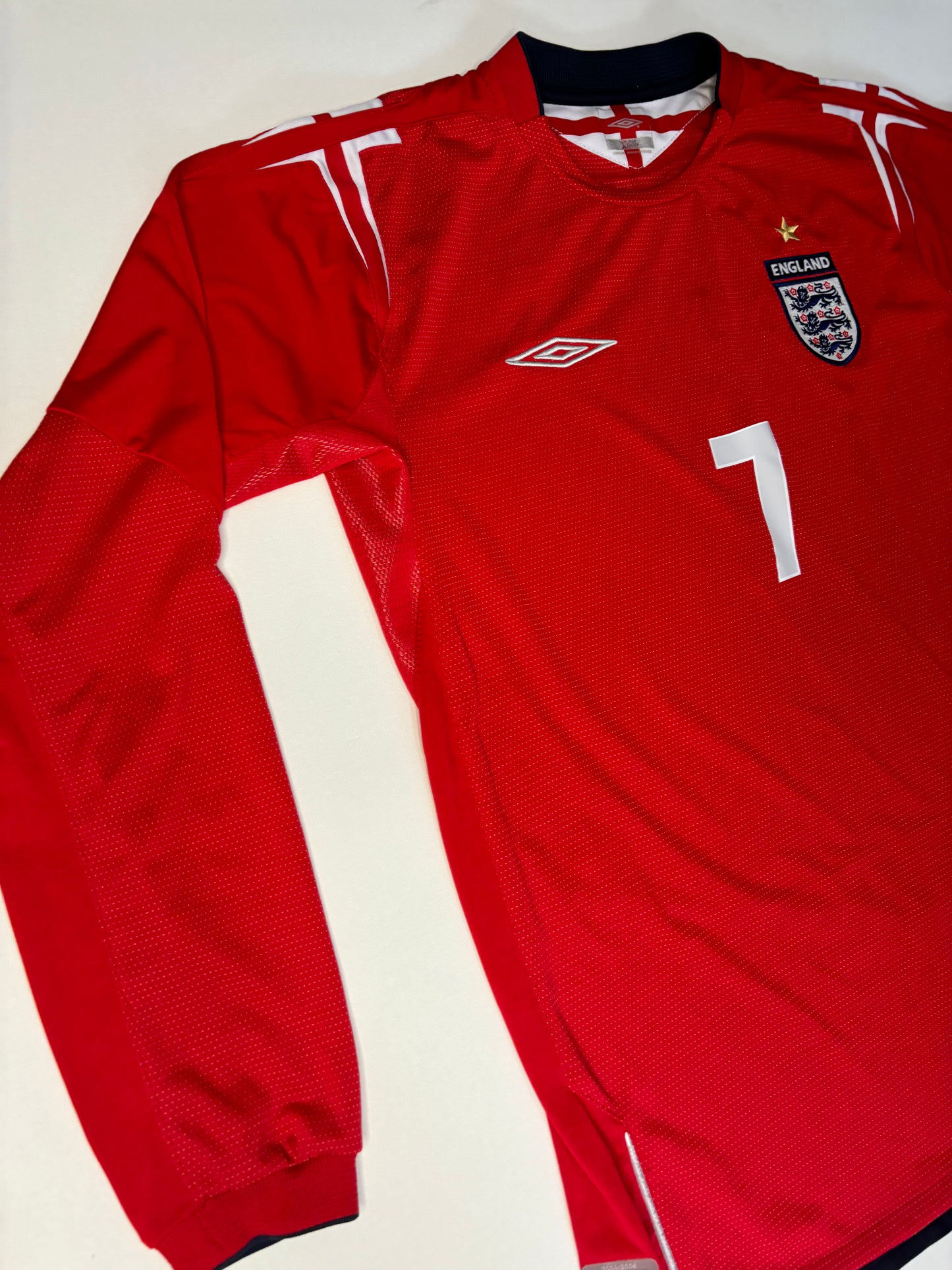 England Away Shirt LS 2004/06 (L) Beckham 7