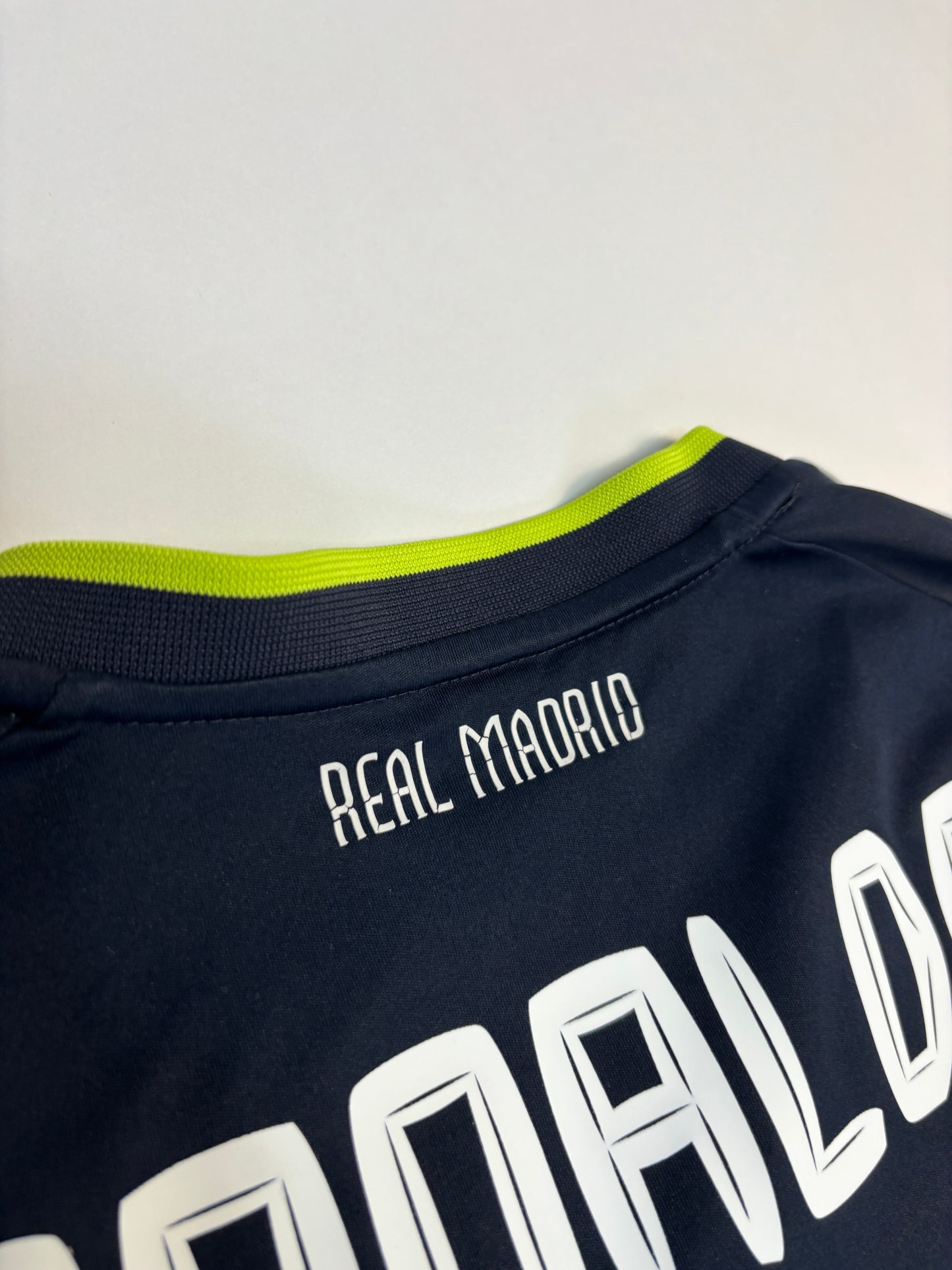 Real Madrid Away Shirt 2010/11 (M) Ronaldo 7