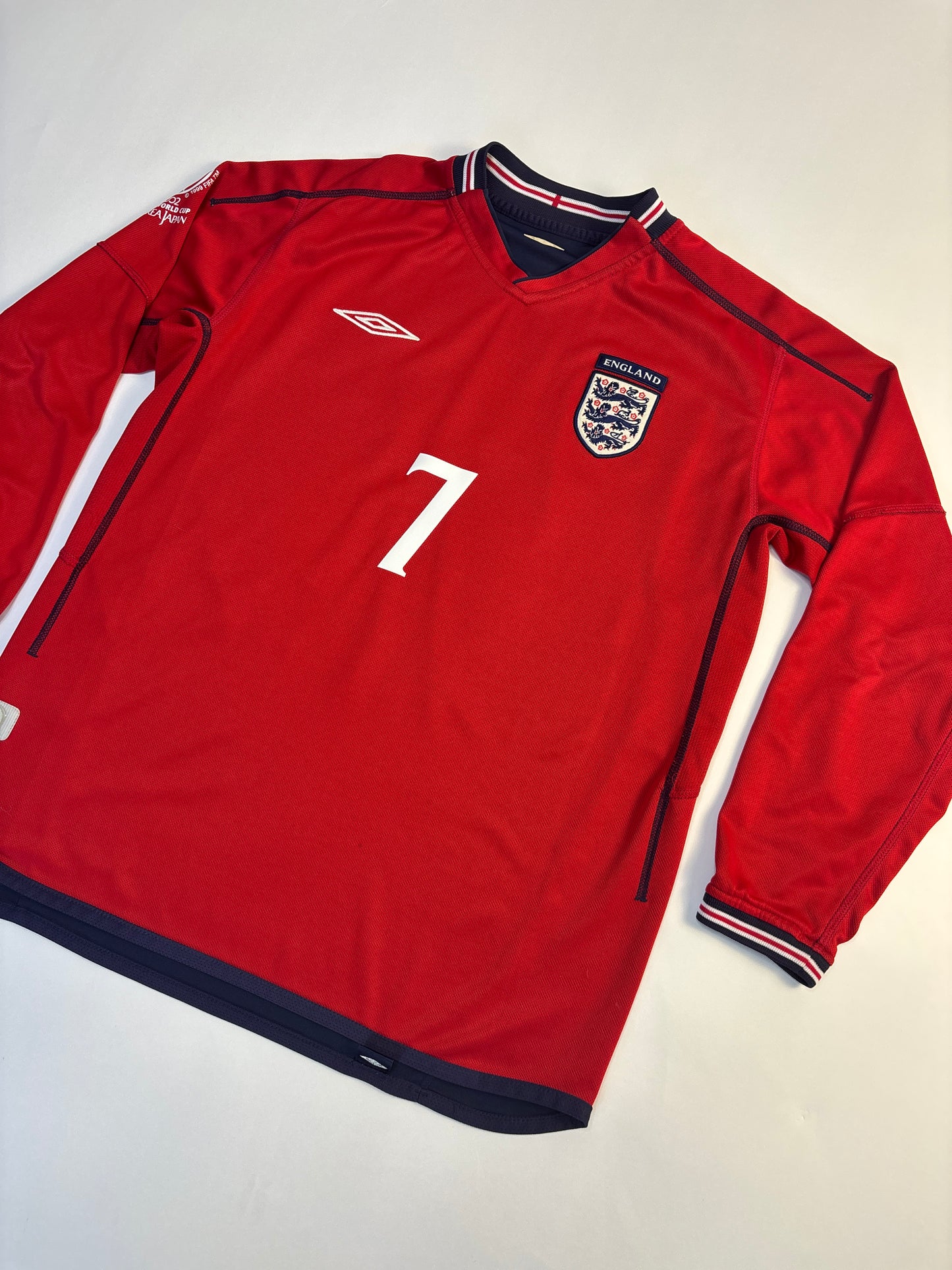 England Away Shirt 2002/04 LS (M) Beckham 7