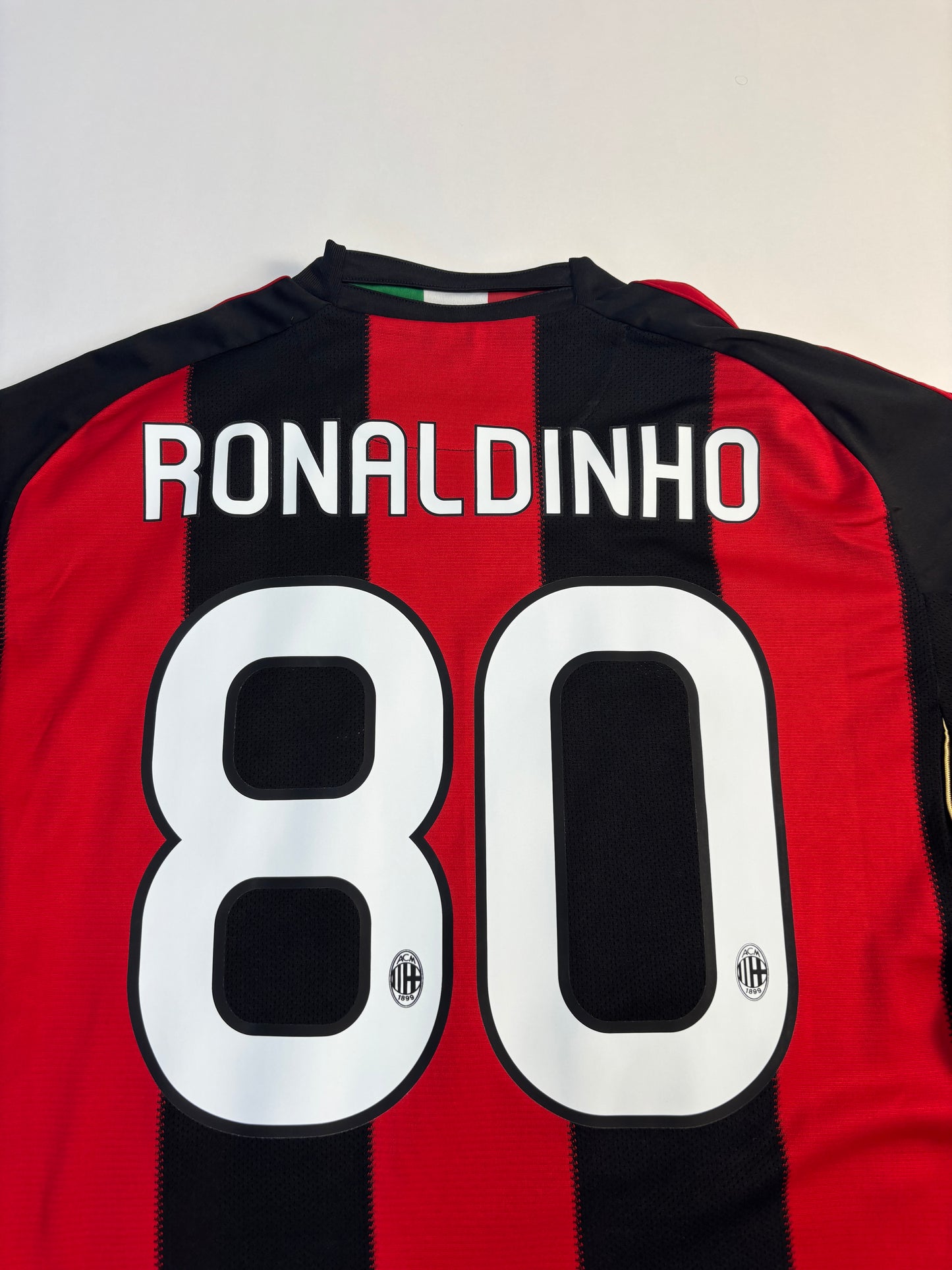 AC Milan Home Shirt 2010/11 (L) Ronaldinho 80
