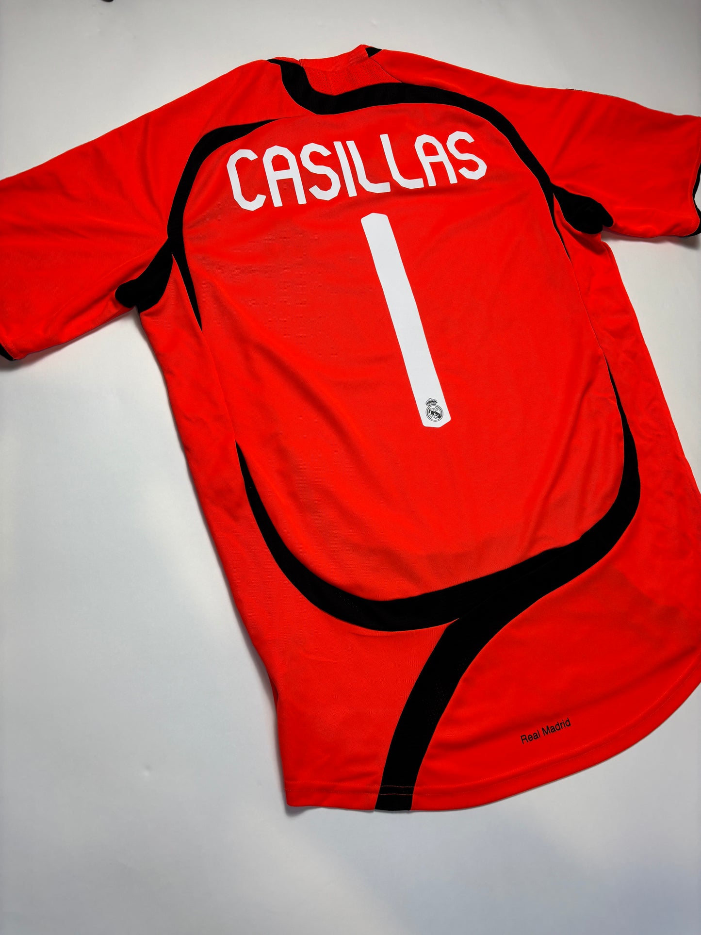 Real Madrid Goalkeeper Shirt 2007/08 (M) Casillas 1