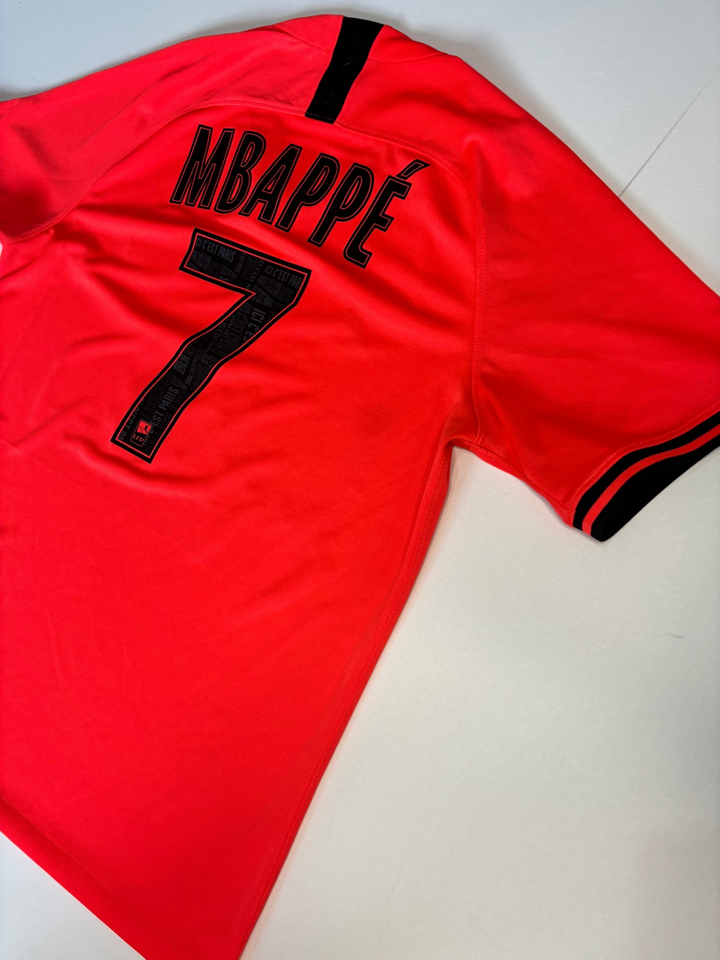 PSG Away Shirt 2019/20 (M) Mbappe 7