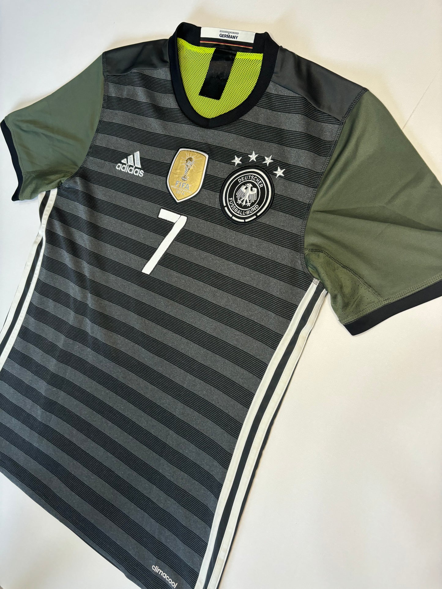 Germany Away Shirt 2015/17 (M) Schweinsteiger 7