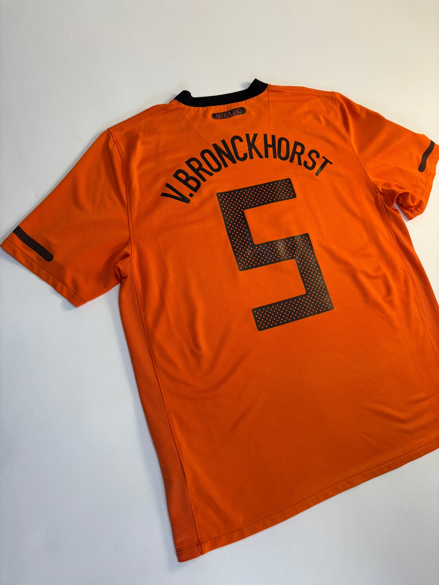 Netherlands Home Shirt 2010 (L) V.Bronckhorst 5