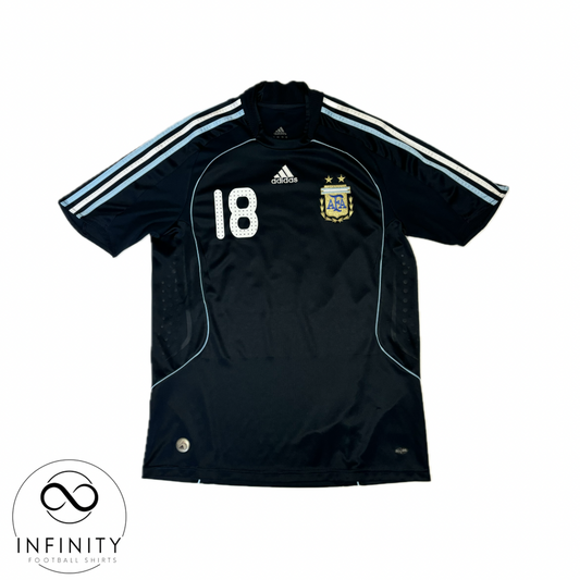 Argentina Away Shirt 2008/10 (M) Messi 18