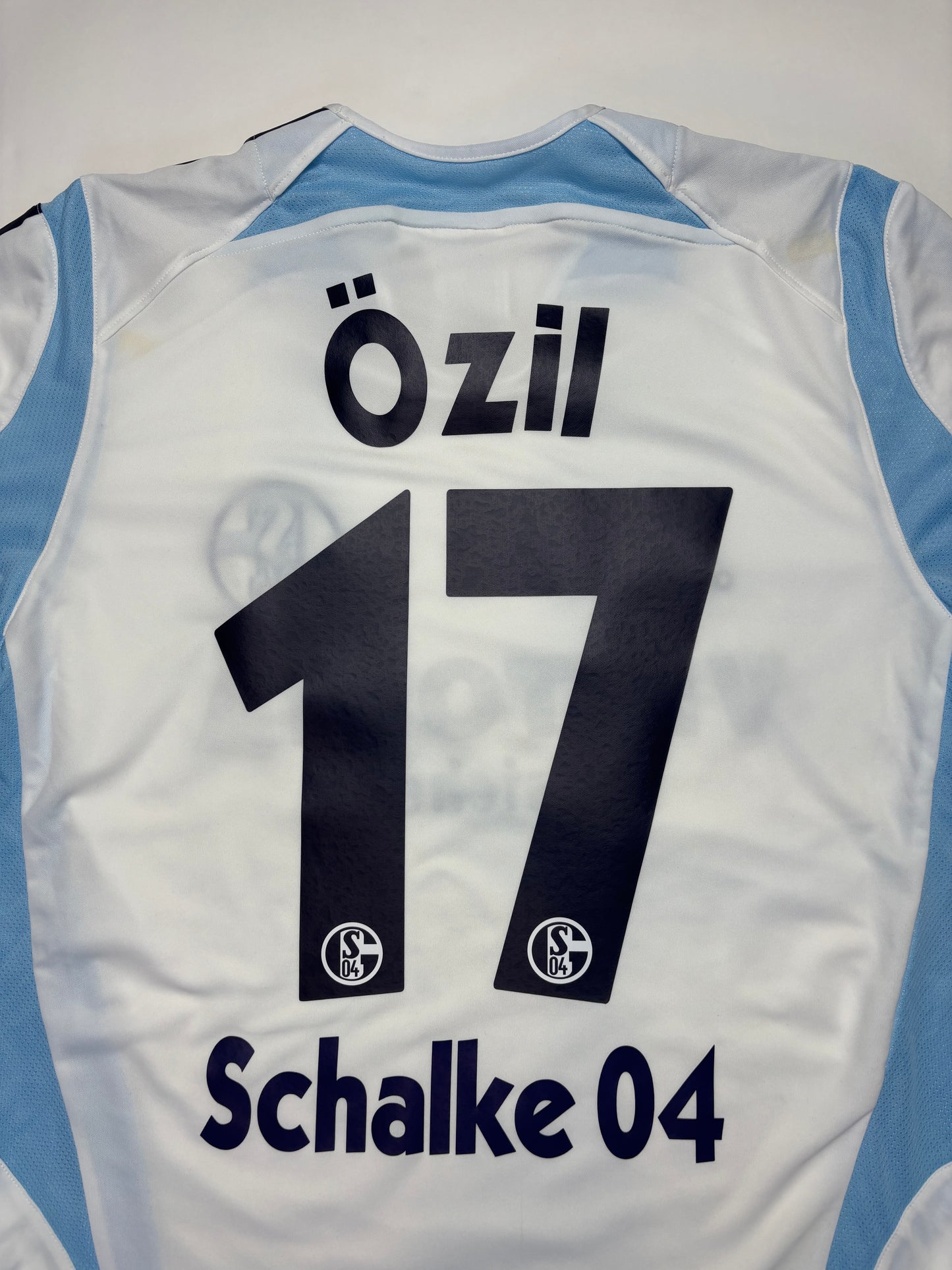 Schalke 04 Third Shirt 2006/07 (M) Özil 17