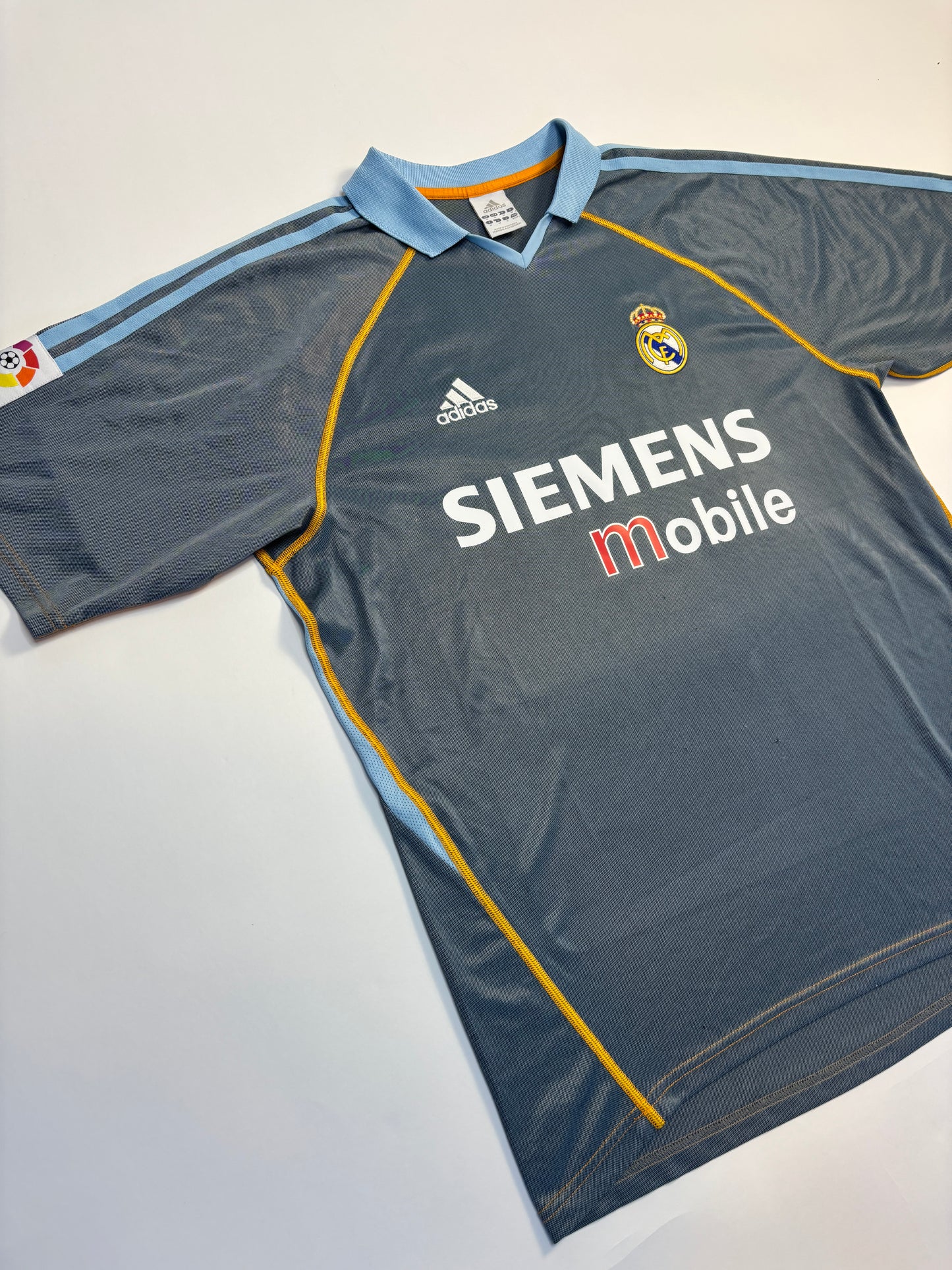 Real Madrid Third Shirt 2003/04 (M) Zidane 5